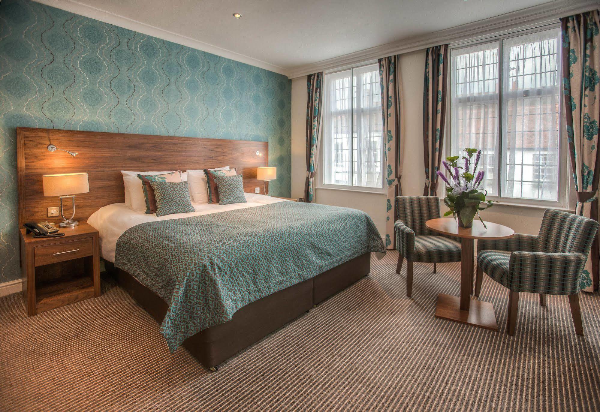 The Boleyn Hotel Staines-upon-Thames Ngoại thất bức ảnh