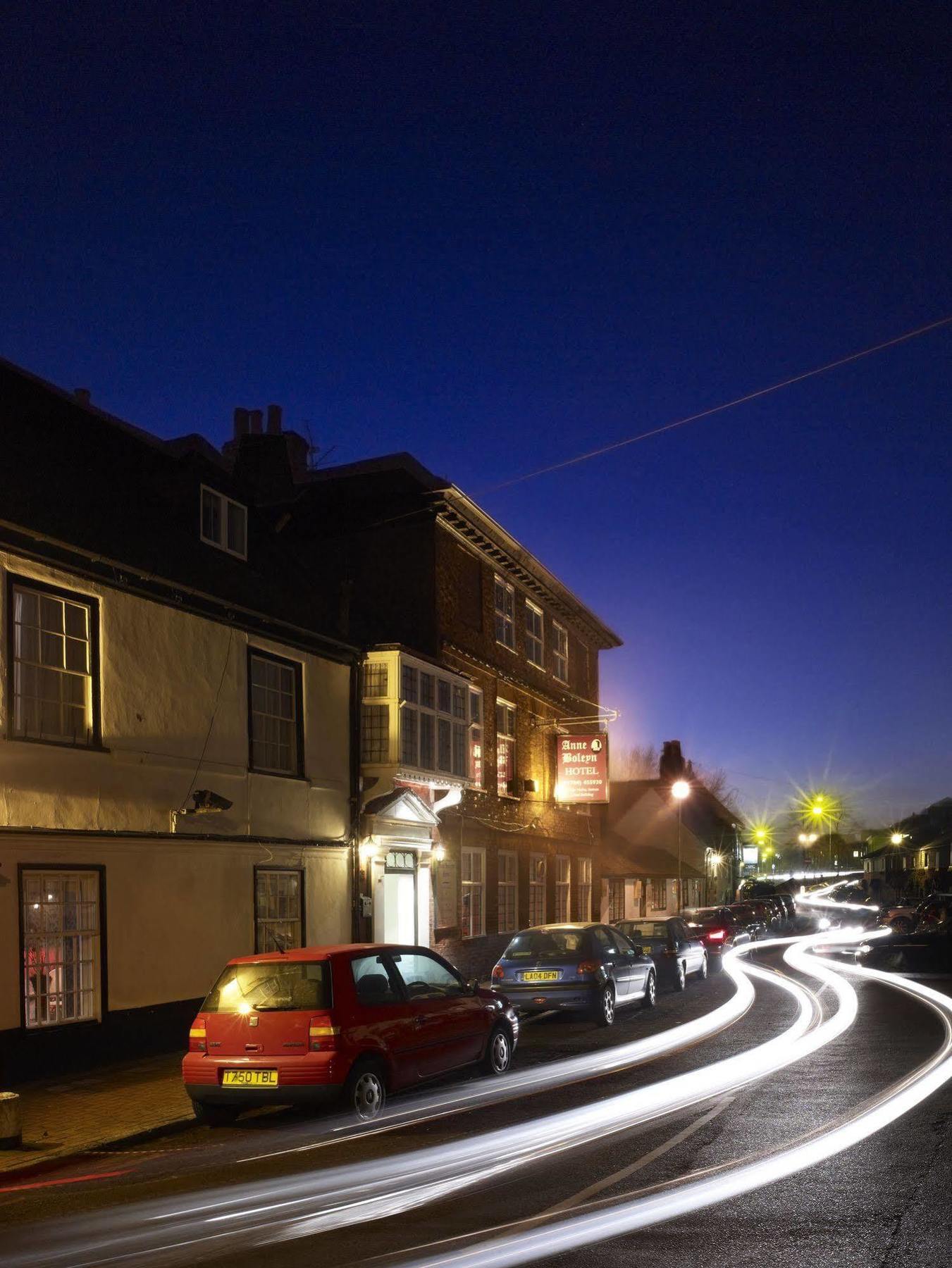 The Boleyn Hotel Staines-upon-Thames Ngoại thất bức ảnh