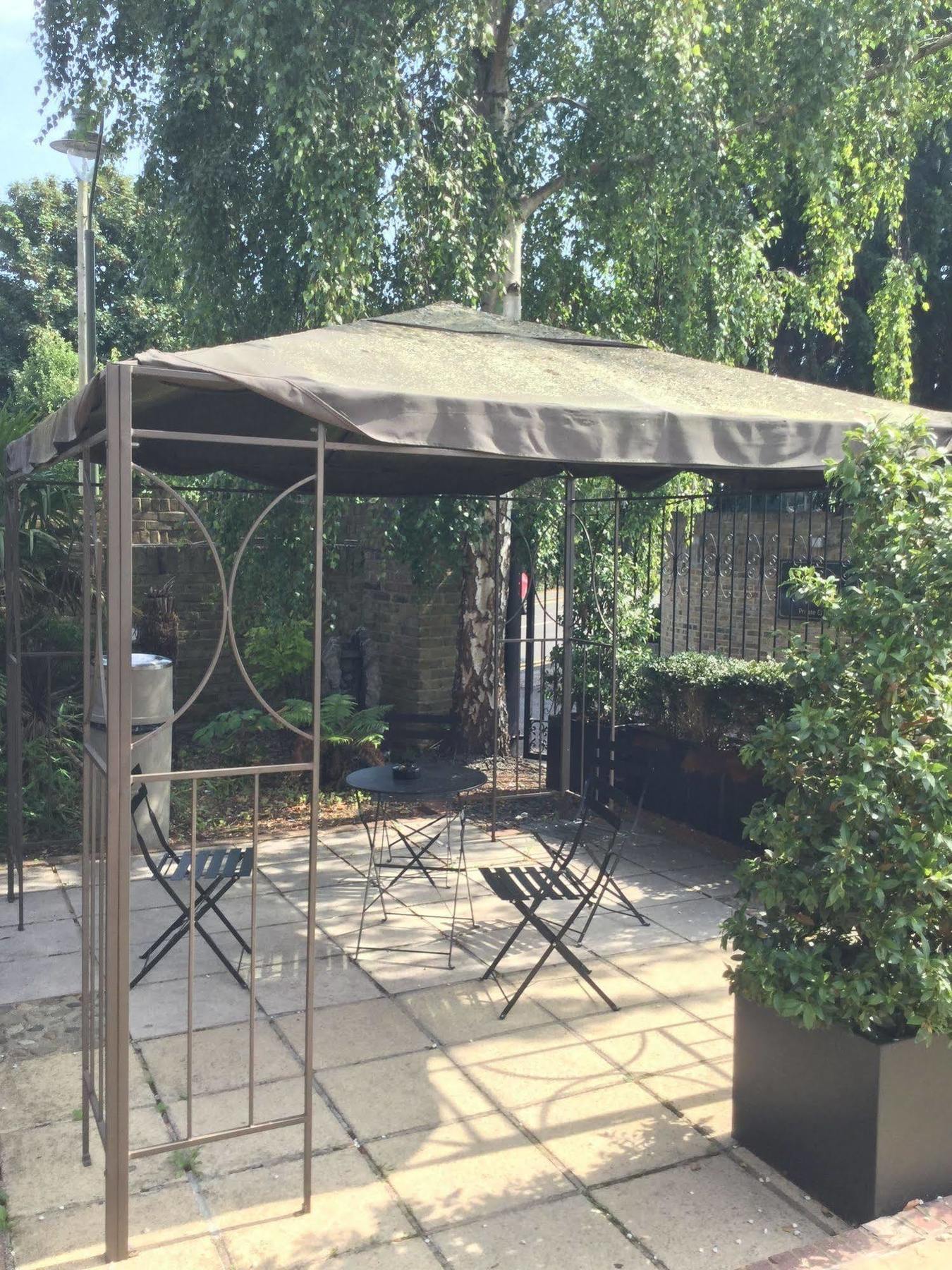 The Boleyn Hotel Staines-upon-Thames Ngoại thất bức ảnh