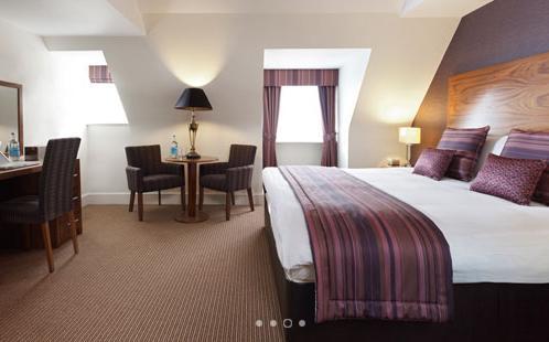 The Boleyn Hotel Staines-upon-Thames Ngoại thất bức ảnh